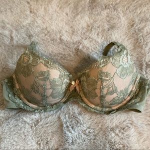 Victoria Secret- Body by Victoria Bra- 34B